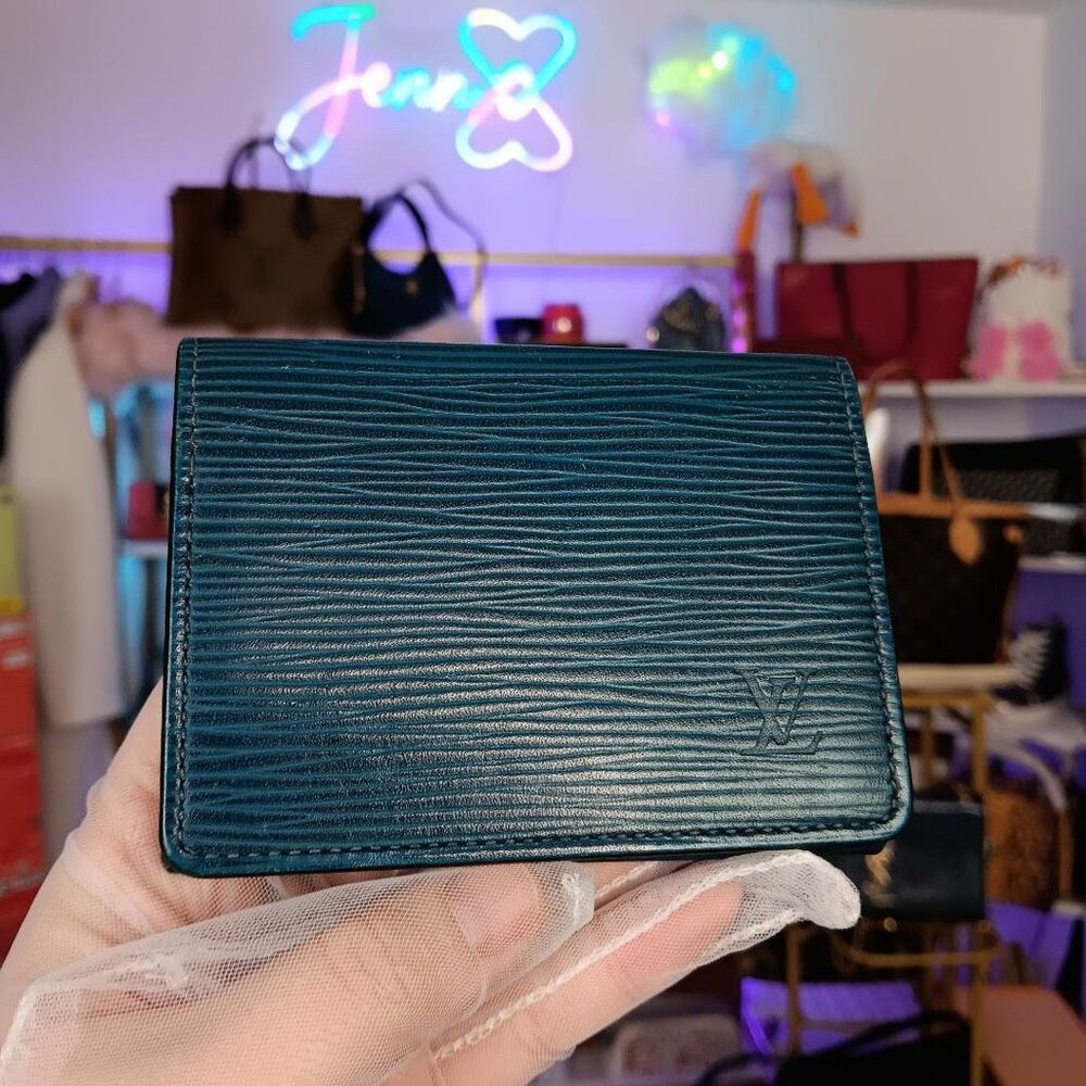 Louis Vuitton Blue Epi Leather Card Holder Wallet Unisex Vintage